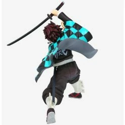 Buy ???? Boxlunch Bandai Spirits Demon Slayer: Kimetsu No Yaiba FiguartsZERO Tanjiro Kamado (Proceed With Unbreakable Heart And Sword Ver.) Figure ⌛ -BoxLunch shop unnamed file 1276