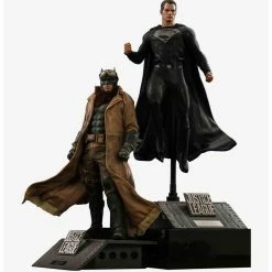 Alternative view of New ???? Boxlunch Zack Snyder's Justice League Knightmare Batman And Superman Sixth Scale Figure Set By Hot Toys ????