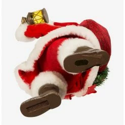Outlet ???? Boxlunch Kurt Adler Fabriche Santa With Wreath And Lantern Figure ???? -BoxLunch shop unnamed file 860
